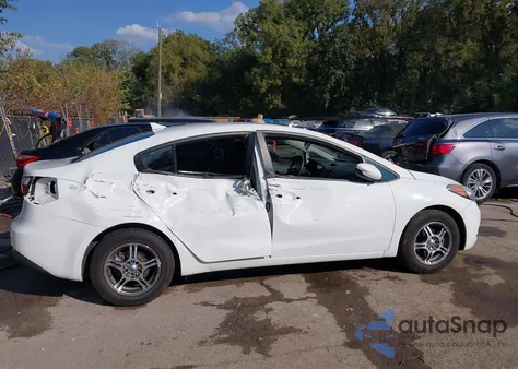 2016 Kia Forte Lx из США, поврежденный, VIN KNAFK4A63G5482391